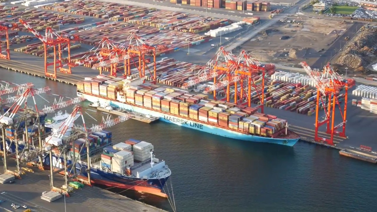 Port of NY/NJ containers and trucks